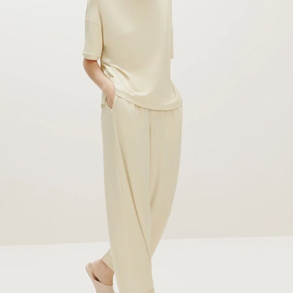 Neiwai Classic Cozy Pajama Set - Picture 1 of 6